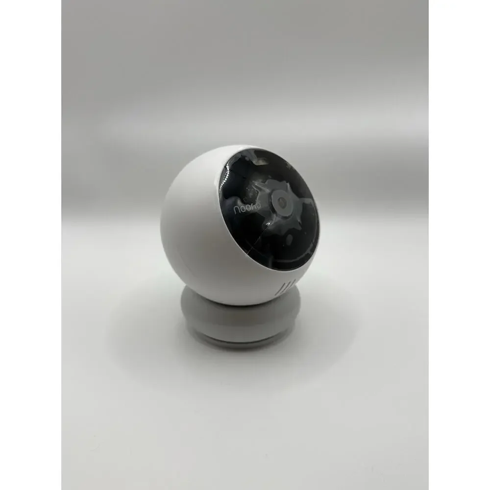 Noorio Spotlight Cam B210 Wire-Free Outdoor Security Camera